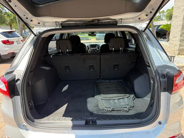 Photo of 2020 SILVER Chevrolet Equinox