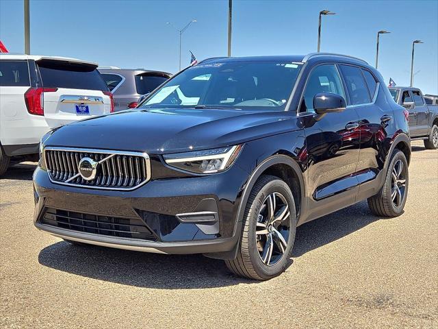 2025 Volvo XC40