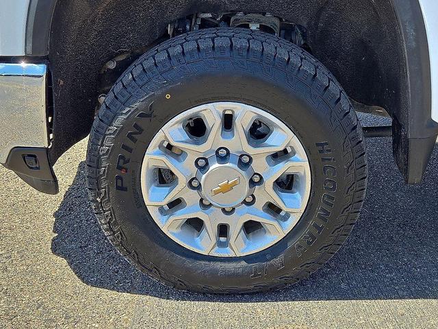 Photo of 2024 Summit White Chevrolet Silverado 2500