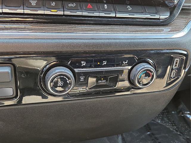 Photo of 2024 Summit White Chevrolet Silverado 2500