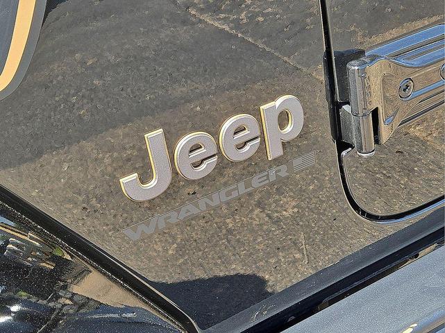 Photo of 2024 Black Clearcoat Jeep Wrangler