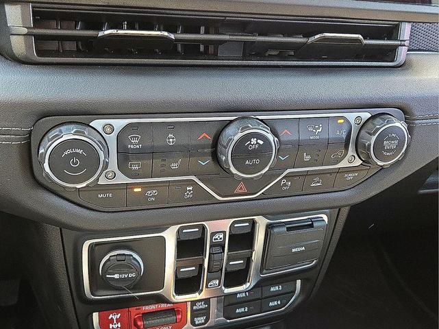 Photo of 2024 Black Clearcoat Jeep Wrangler