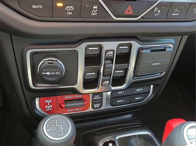 Photo of 2024 Black Clearcoat Jeep Wrangler