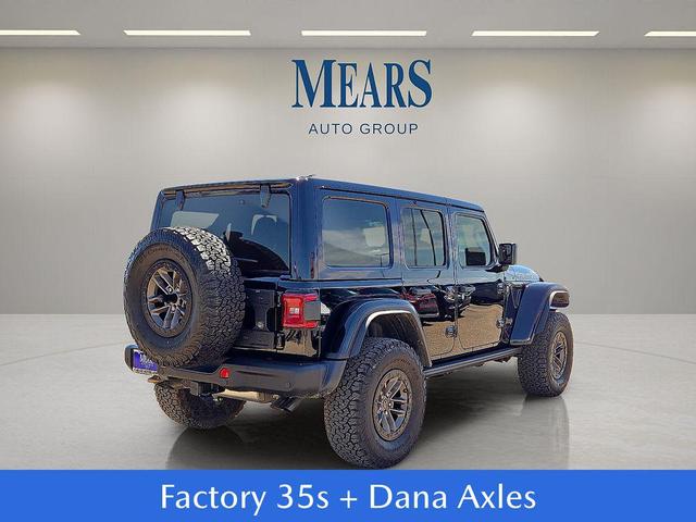 Photo of 2024 Black Clearcoat Jeep Wrangler