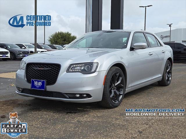 2021 Chrysler 300
