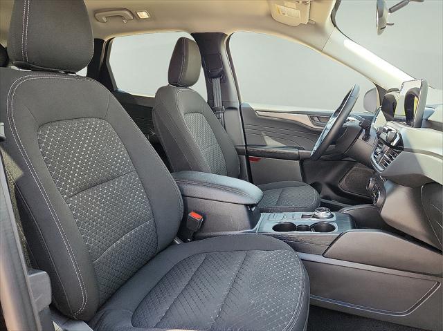Photo of 2023 AGATE BLACK METALLIC Ford Escape