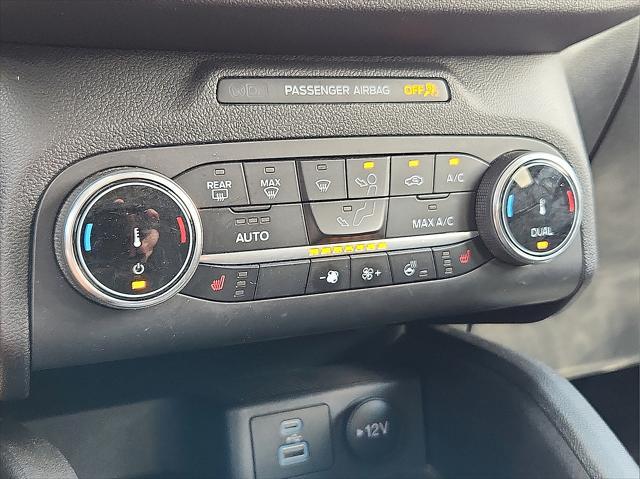 Photo of 2023 AGATE BLACK METALLIC Ford Escape