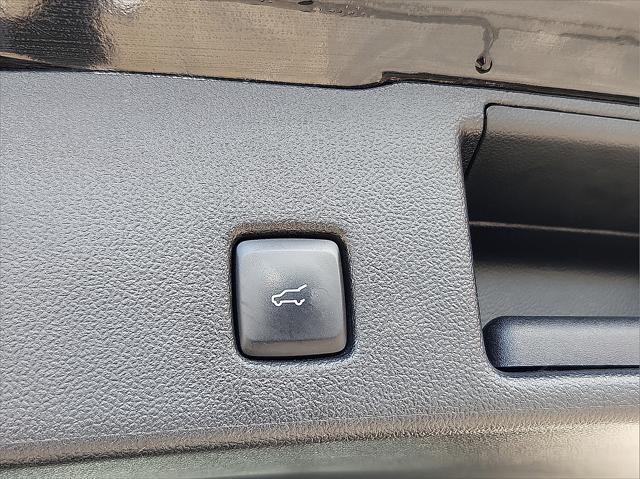 Photo of 2023 AGATE BLACK METALLIC Ford Escape