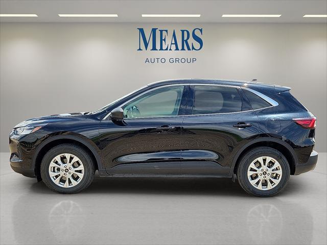 Photo of 2023 AGATE BLACK METALLIC Ford Escape