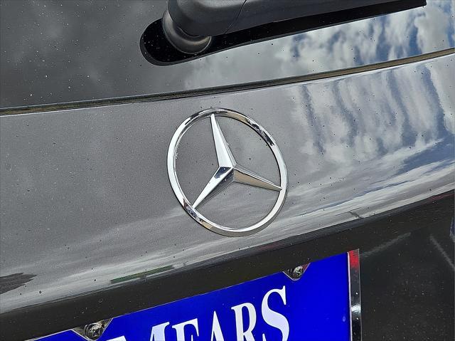 Photo of 2022 Graphite Grey Metallic Mercedes-Benz GLC 300