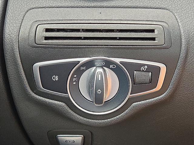 Photo of 2022 Graphite Grey Metallic Mercedes-Benz GLC 300