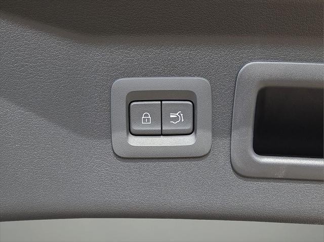 Photo of 2025 Jet Black Mica Mazda CX-90 PHEV