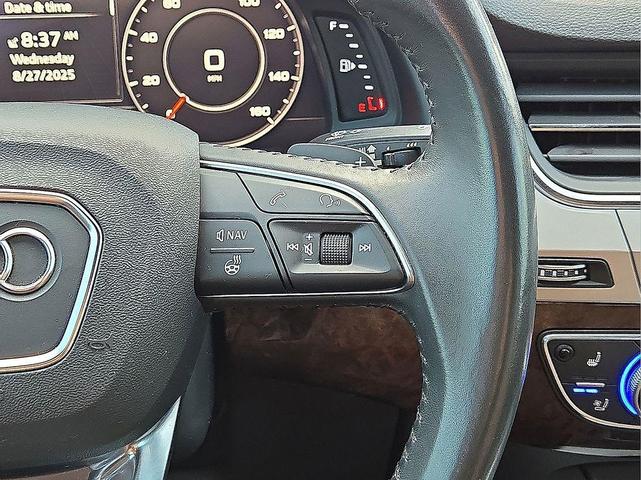 Photo of 2019 Orca Black Metallic Audi Q7