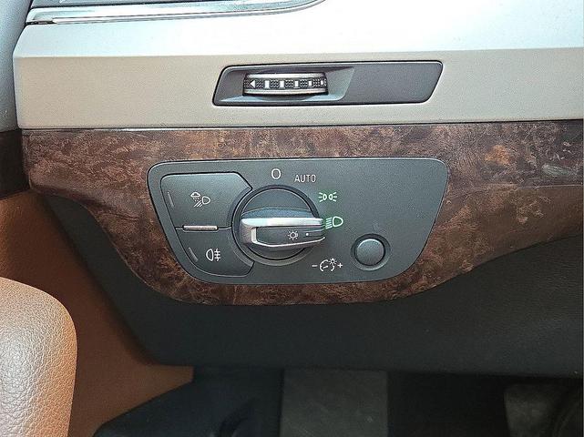Photo of 2019 Orca Black Metallic Audi Q7