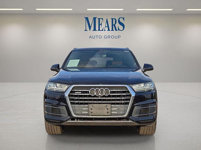 Photo of 2019 Orca Black Metallic Audi Q7