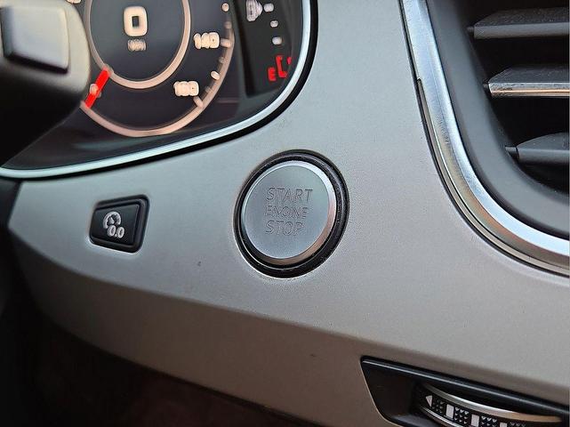 Photo of 2019 Orca Black Metallic Audi Q7