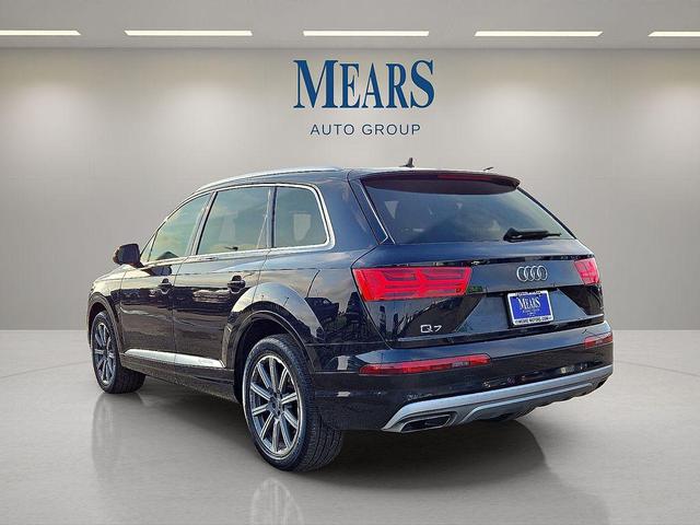 Photo of 2019 Orca Black Metallic Audi Q7