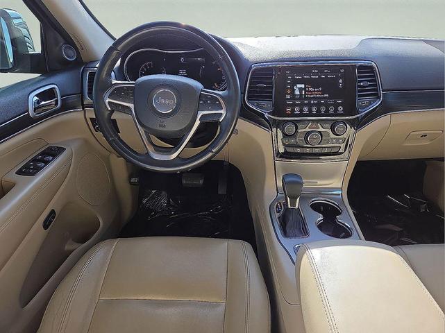 Photo of 2019 Granite Crystal Metallic Clearcoat Jeep Grand Cherokee