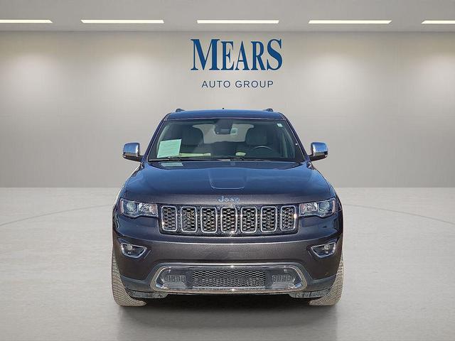 Photo of 2019 Granite Crystal Metallic Clearcoat Jeep Grand Cherokee