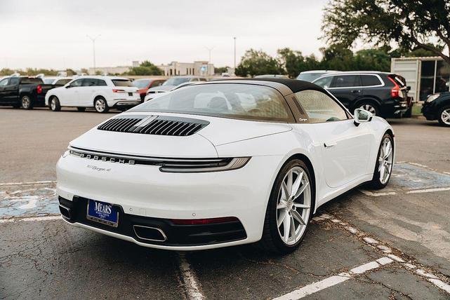 Photo of 2024 White Porsche 911