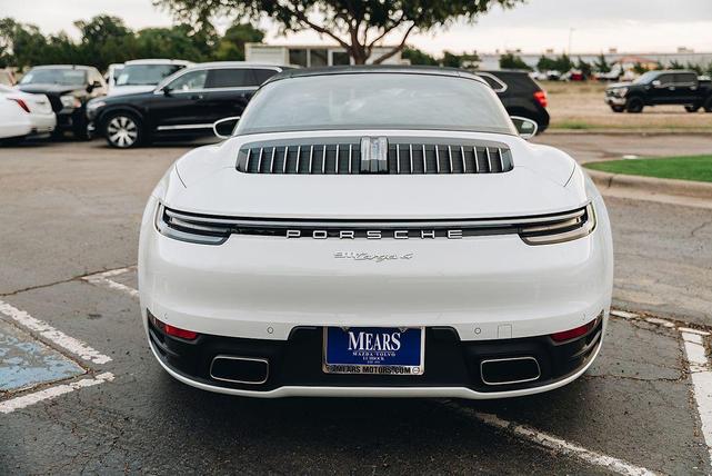 Photo of 2024 White Porsche 911