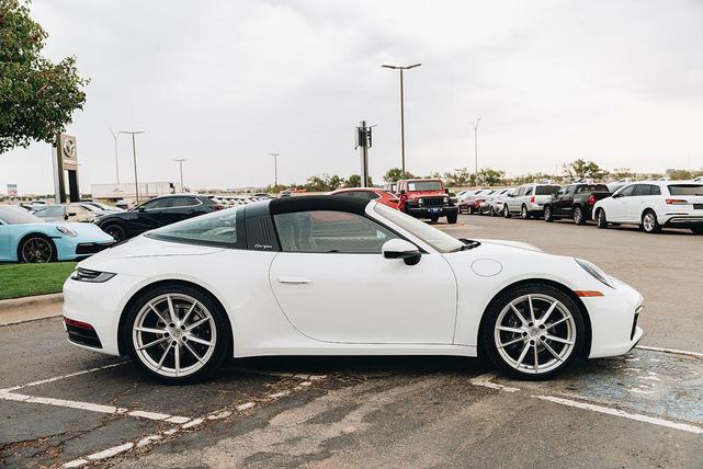 Photo of 2024 White Porsche 911