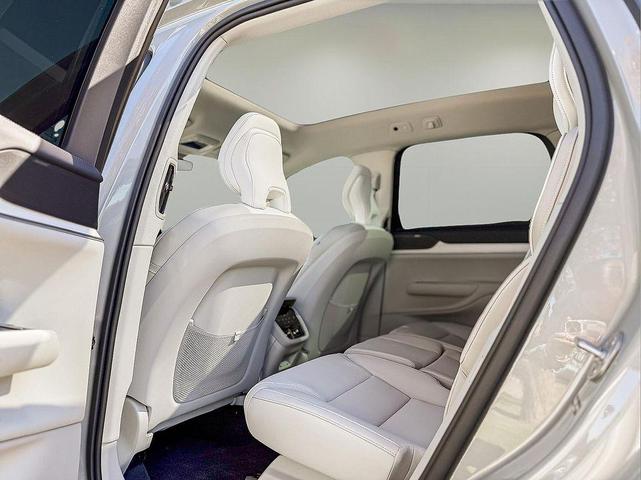Photo of 2025 Vapour Gray Volvo EX90