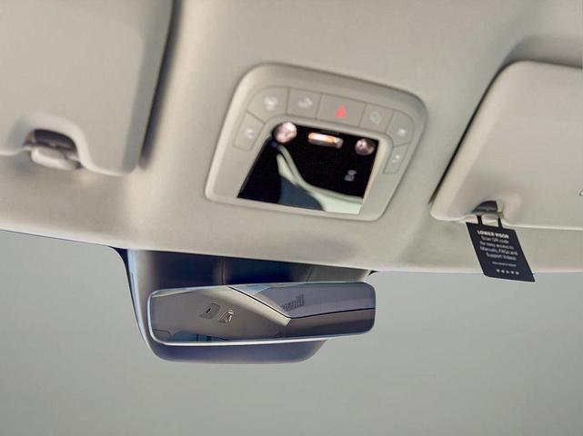 Photo of 2025 Vapour Gray Volvo EX90