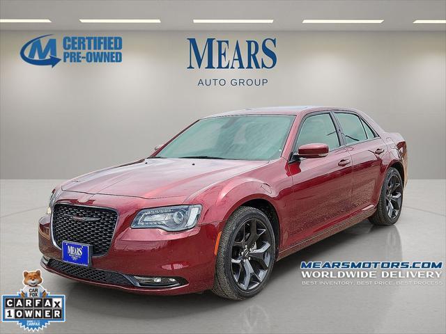 2021 Chrysler 300
