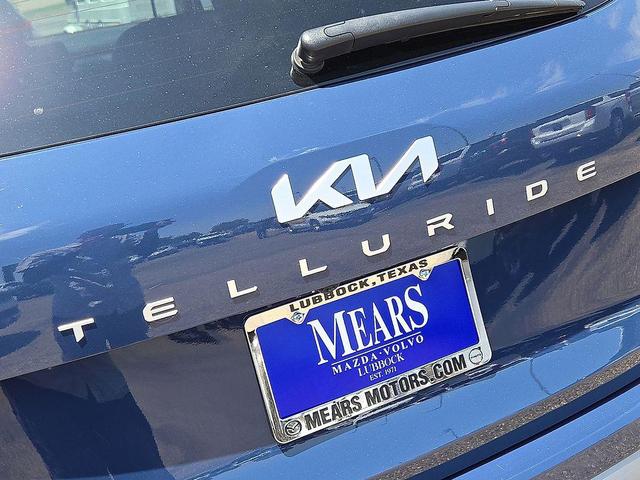 Photo of 2025 Midnight Lake Blue Kia Telluride