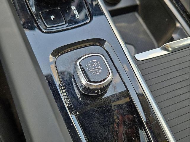 Photo of 2025 Crystal White Pearl Volvo S60