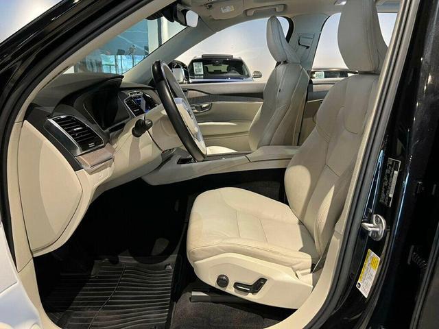 Photo of 2023 Onyx Black Metallic Volvo XC90