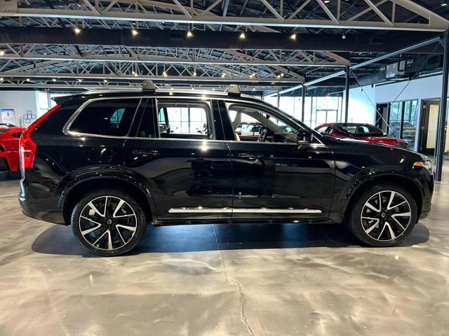 Photo of 2023 Onyx Black Metallic Volvo XC90