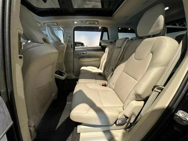 Photo of 2023 Onyx Black Metallic Volvo XC90