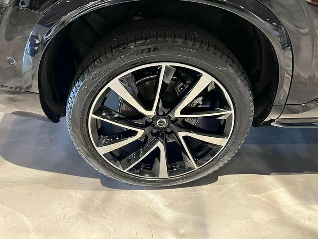 Photo of 2023 Onyx Black Metallic Volvo XC90