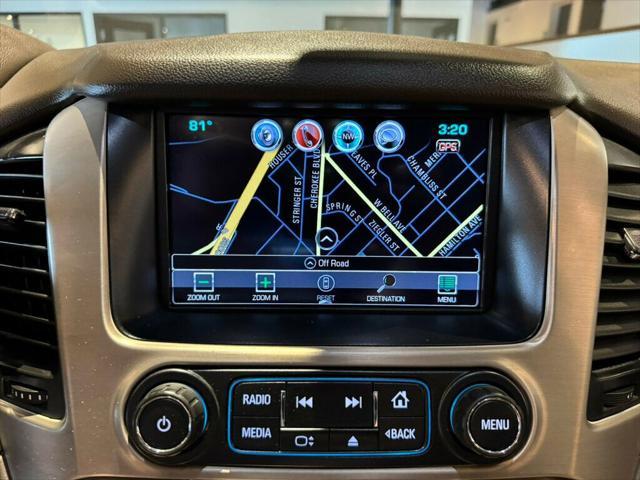 Photo of 2017 White Frost Tricoat GMC Yukon