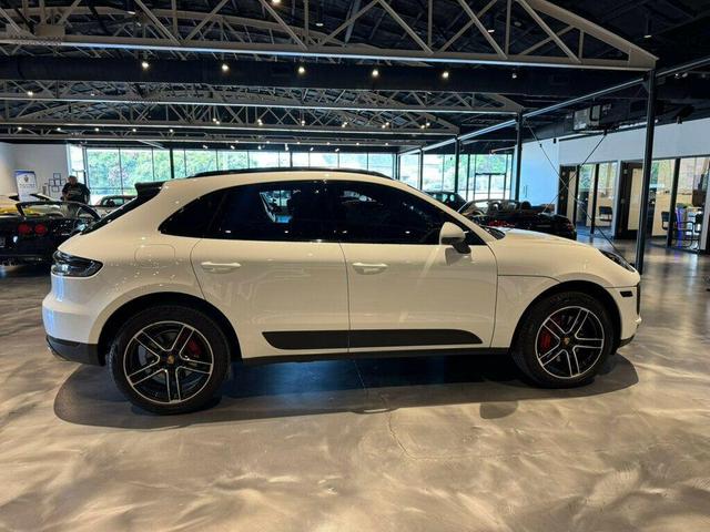 Photo of 2021 White Porsche Macan