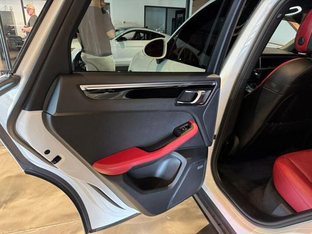 Photo of 2021 White Porsche Macan