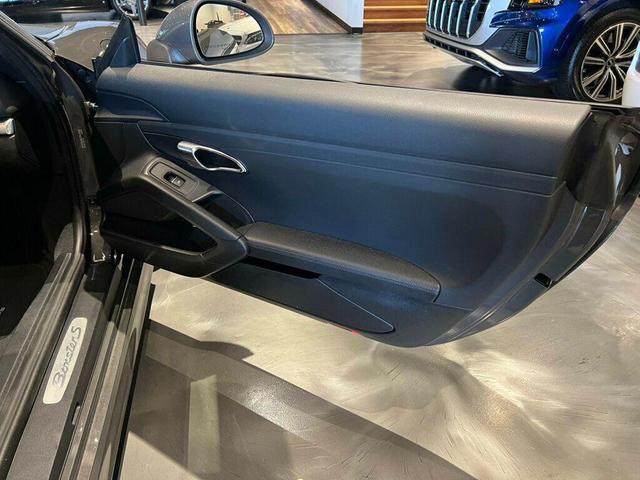 Photo of 2014 Black Porsche Boxster