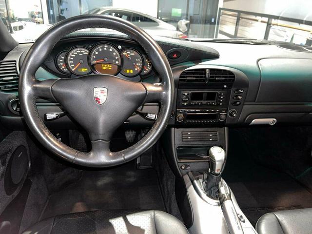Photo of 2004 Arctic Silver Metallic Porsche 911