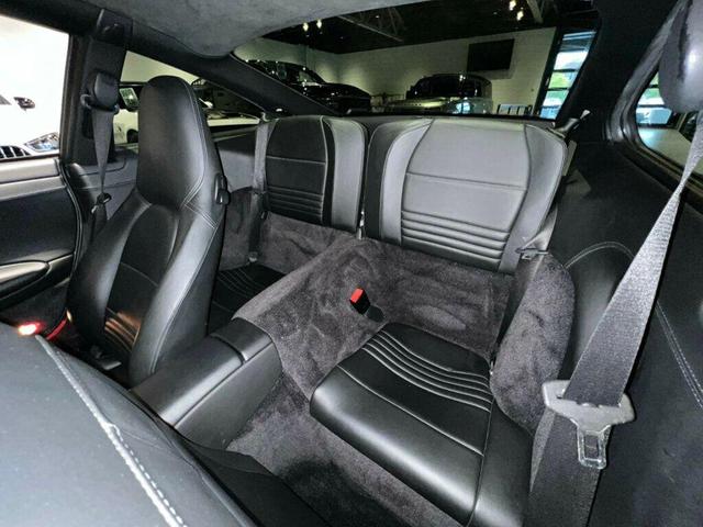 Photo of 2004 Arctic Silver Metallic Porsche 911