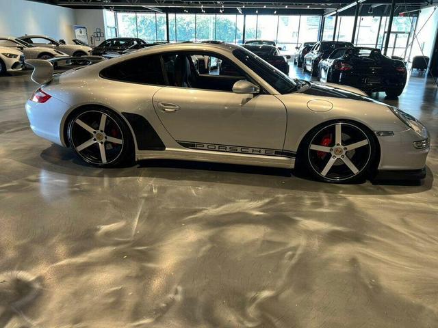 Photo of 2007 Arctic Silver Metallic Porsche 911
