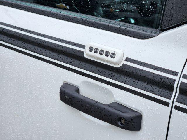 Photo of 2023 Oxford White Ford Bronco