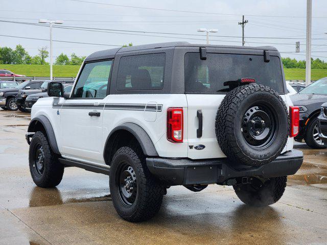 Photo of 2023 Oxford White Ford Bronco