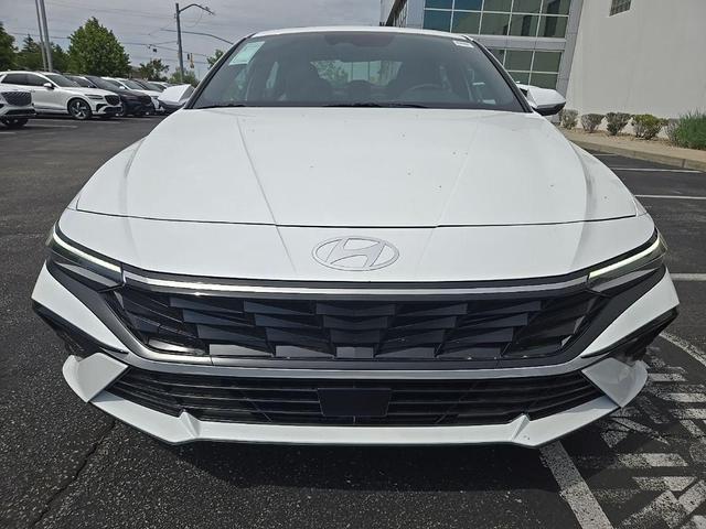 Photo of 2025 Serenity White Hyundai ELANTRA