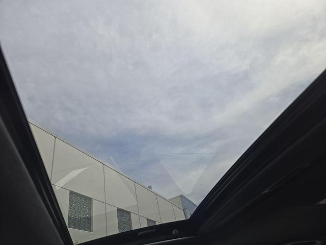 Photo of 2025 Serenity White Hyundai ELANTRA