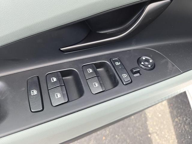 Photo of 2025 Serenity White Hyundai ELANTRA