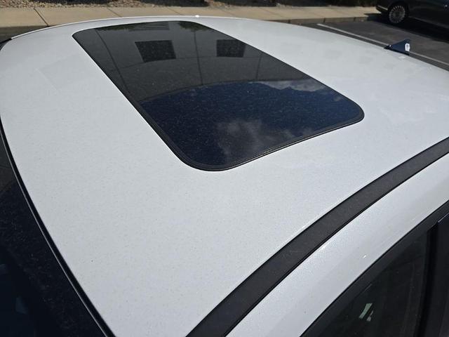 Photo of 2025 Serenity White Hyundai ELANTRA