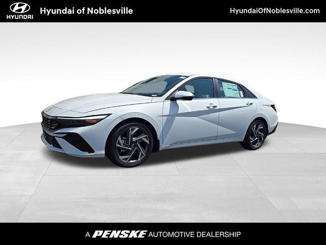 Photo of 2025 Serenity White Hyundai ELANTRA
