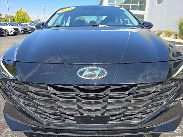Photo of 2023 Phantom Black Hyundai ELANTRA